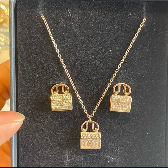 Sterling silver 925 Pendant Necklace and Earrings Set - Picture 5 of 6